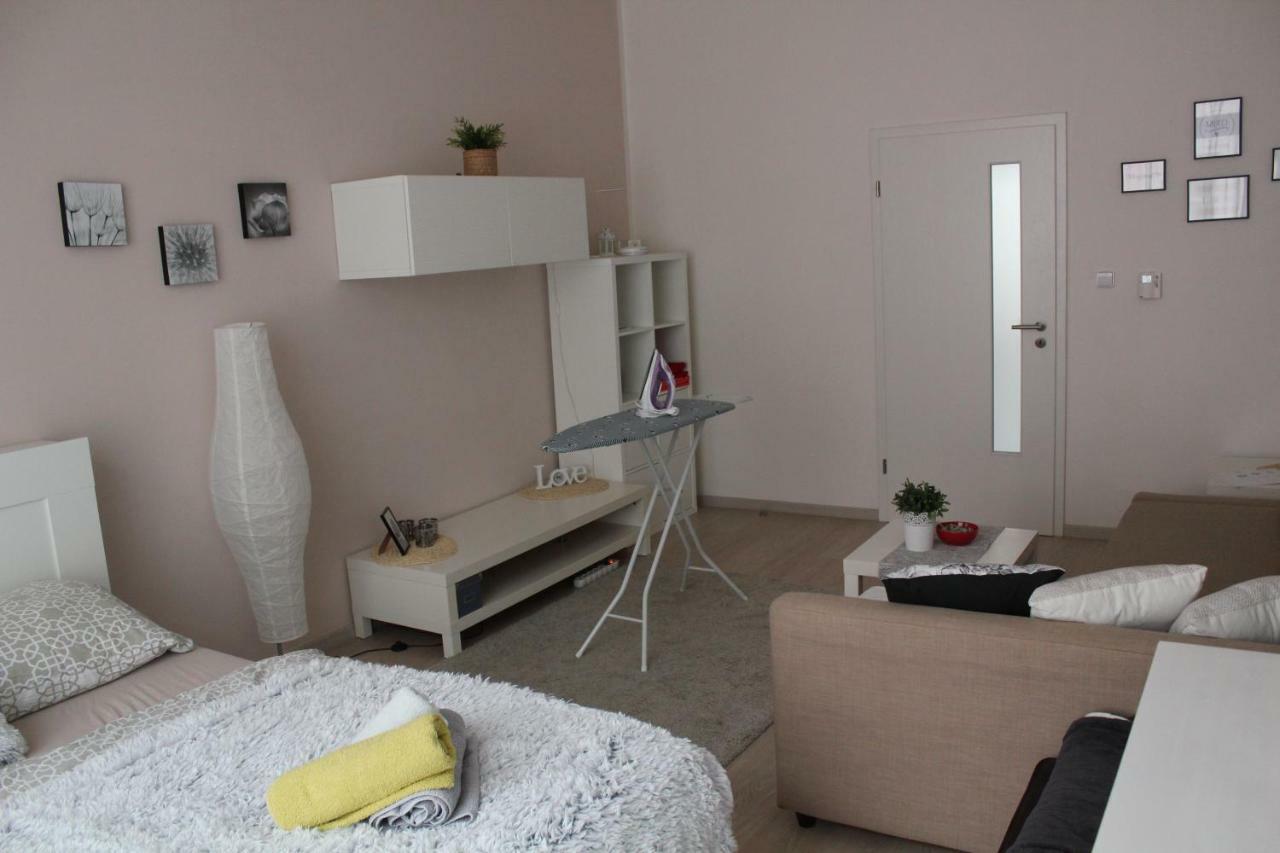Kavi Apartments #2 플젠 외부 사진