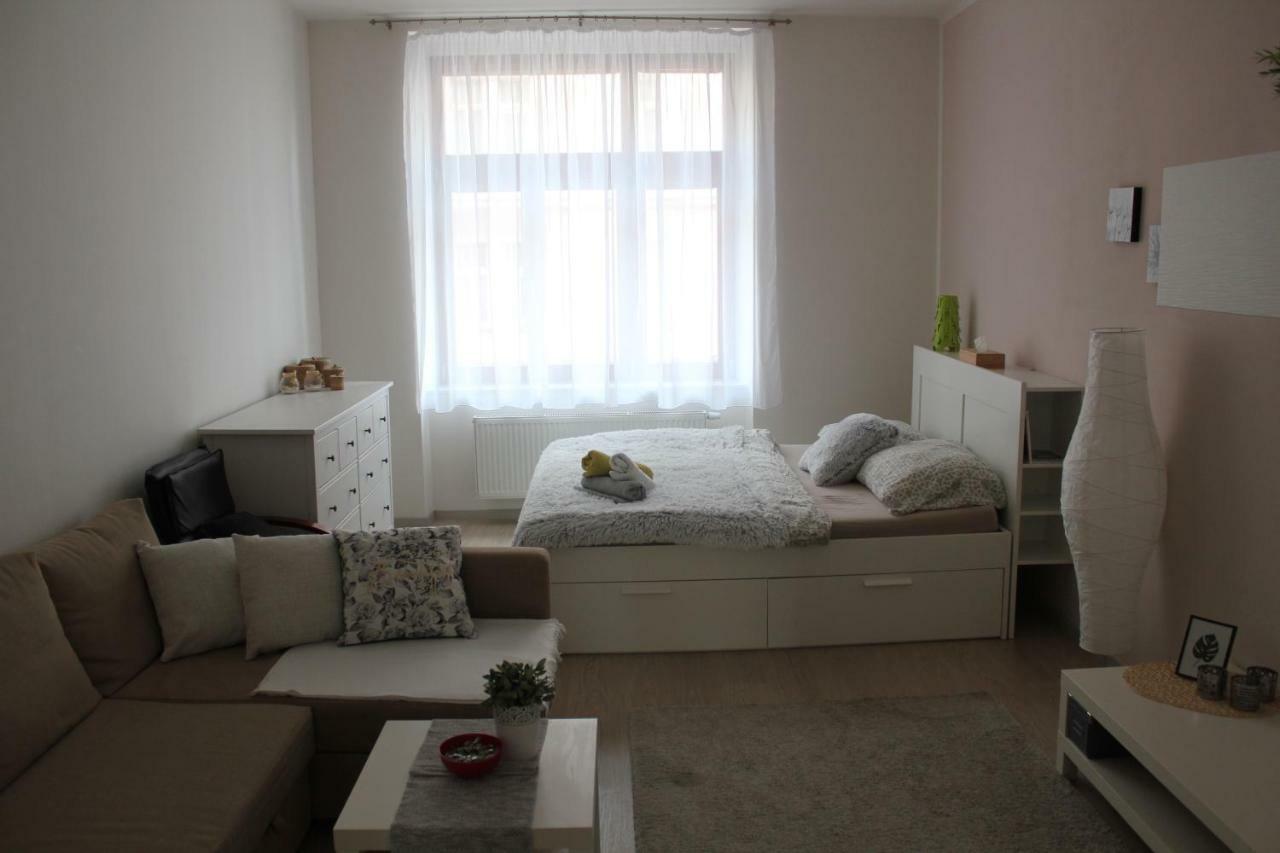 Kavi Apartments #2 플젠 외부 사진